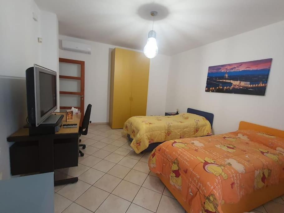 Officium Su Piazzetta Appartement Turijn Buitenkant foto