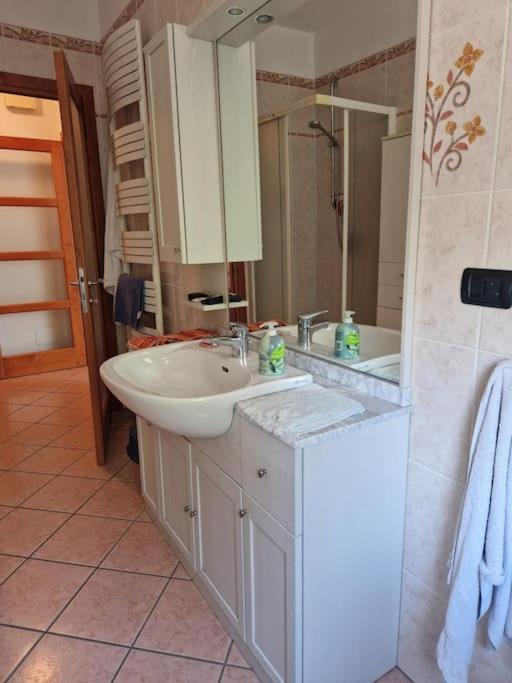 Officium Su Piazzetta Appartement Turijn Buitenkant foto