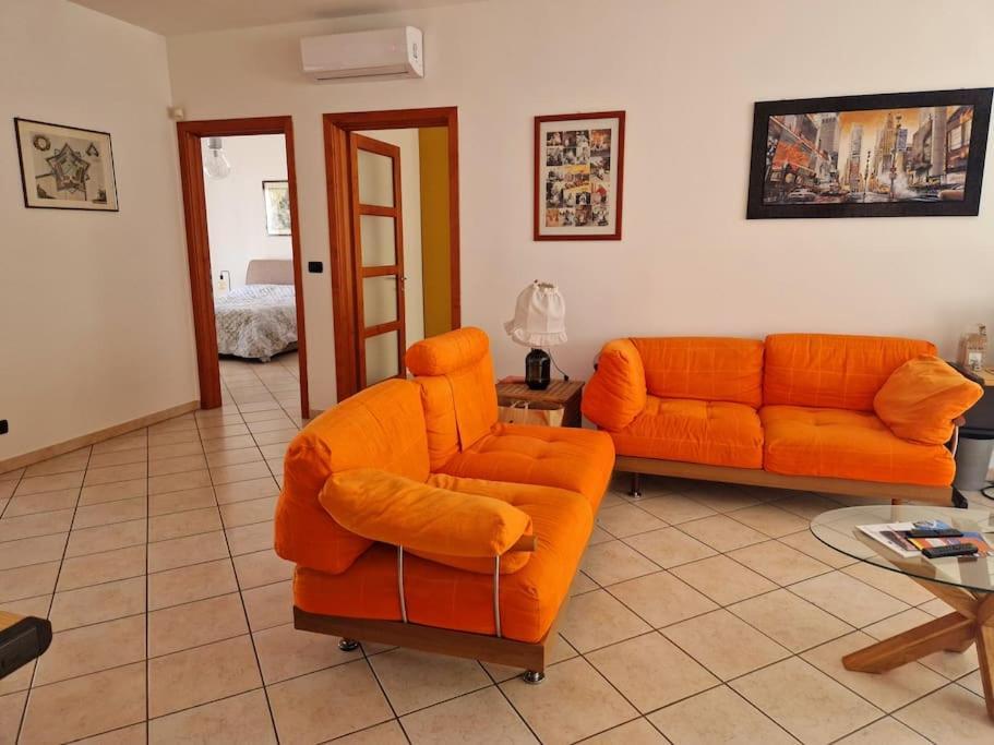 Officium Su Piazzetta Appartement Turijn Buitenkant foto